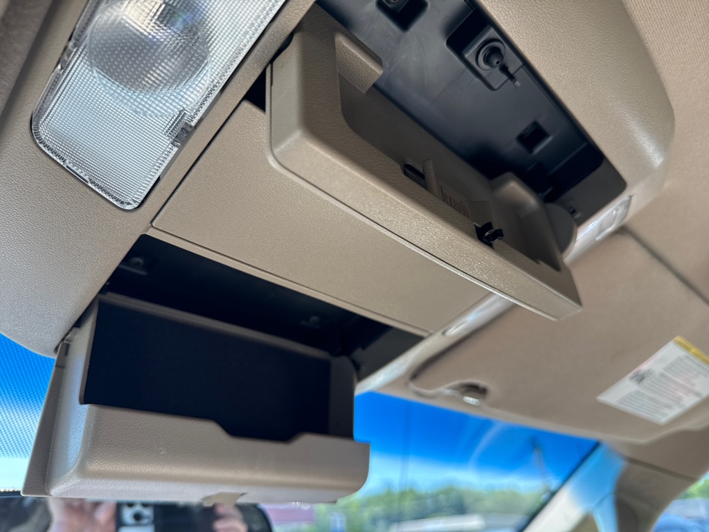 Photo 15 of this TOYOTA TUNDRA SR5