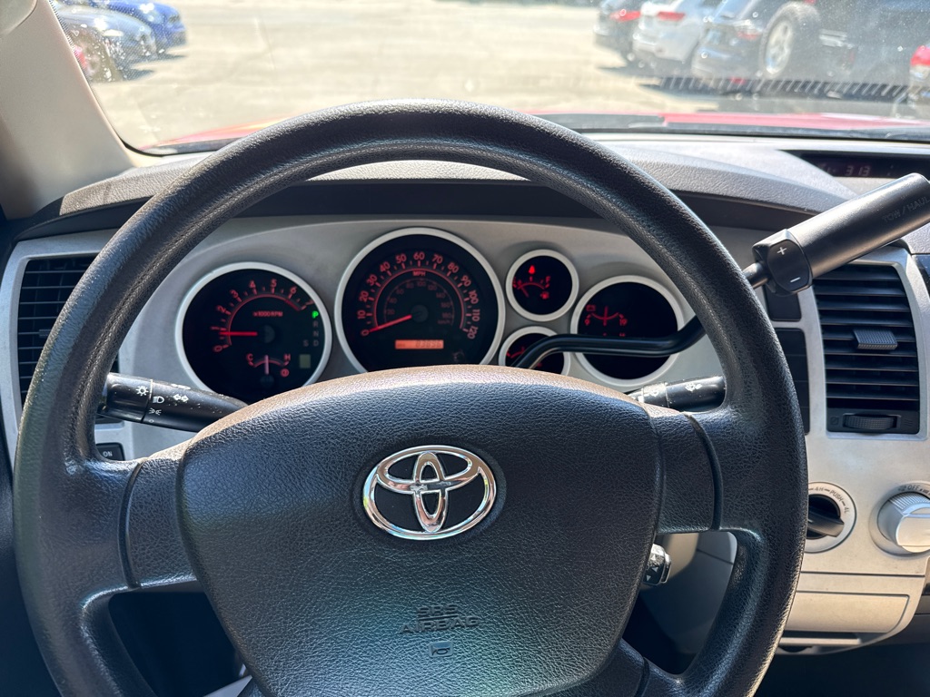 Photo 8 of this TOYOTA TUNDRA SR5
