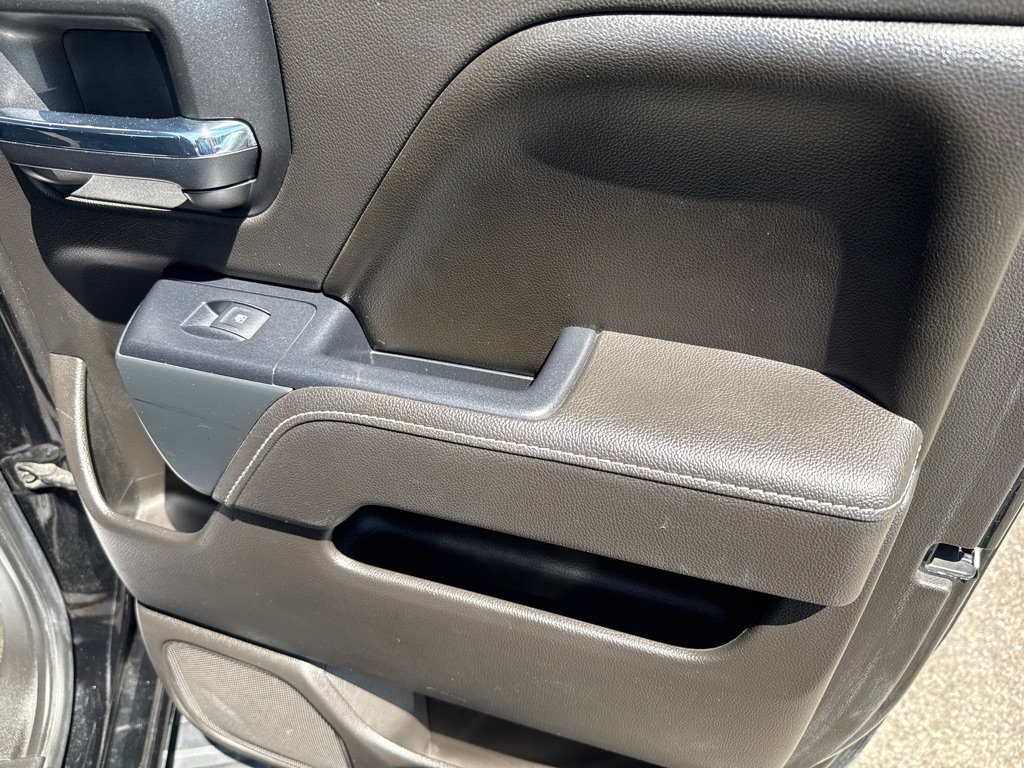 Photo 26 of this CHEVROLET SILVERADO 1500