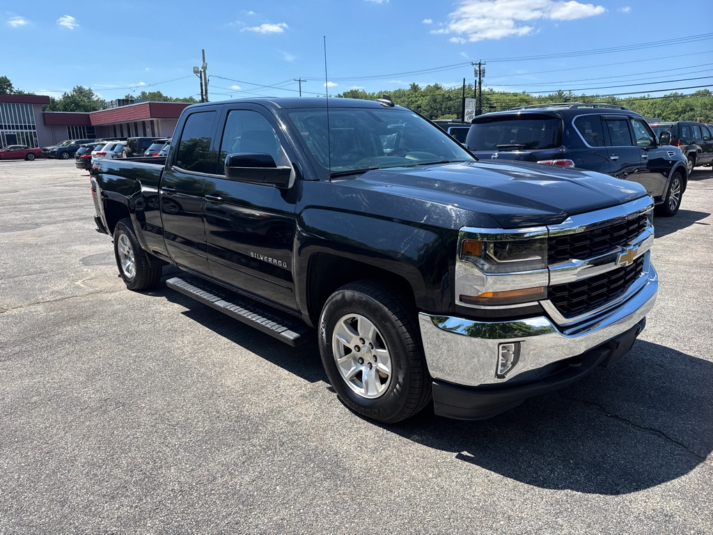 Photo 2 of this CHEVROLET SILVERADO 1500