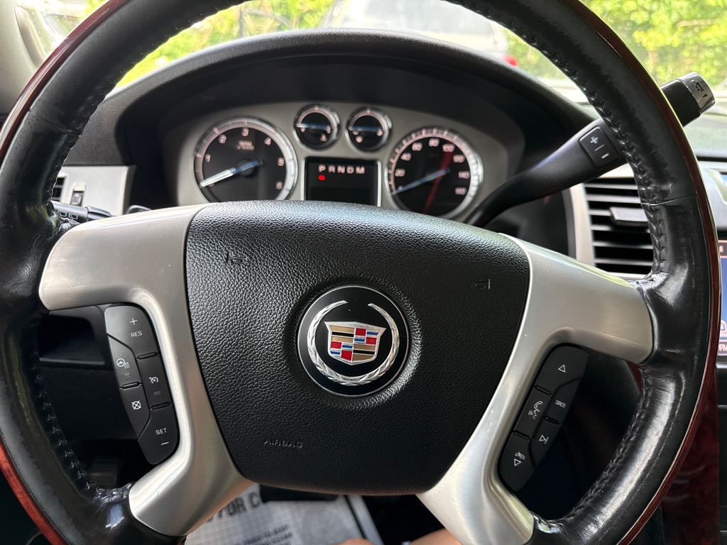 Photo 11 of this CADILLAC ESCALADE