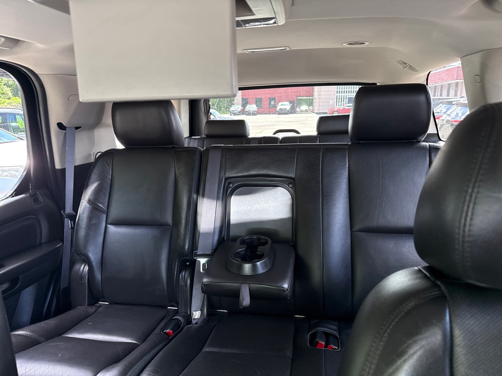 Photo 25 of this CADILLAC ESCALADE