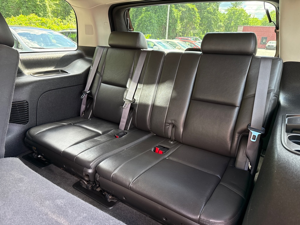 Photo 29 of this CADILLAC ESCALADE