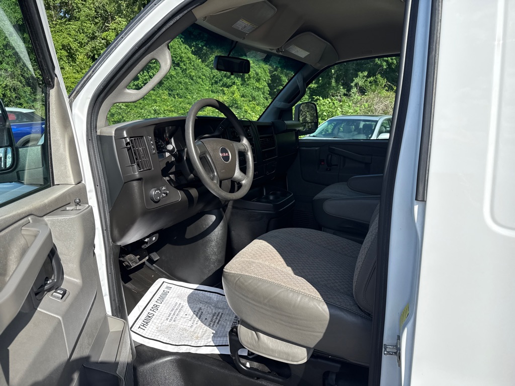 Photo 5 of this GMC SAVANA