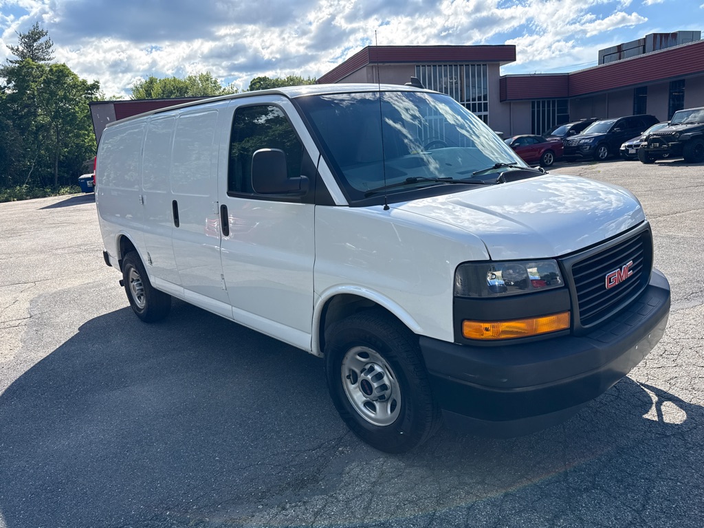 Photo 2 of this GMC SAVANA