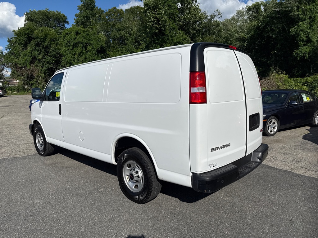 Photo 4 of this GMC SAVANA