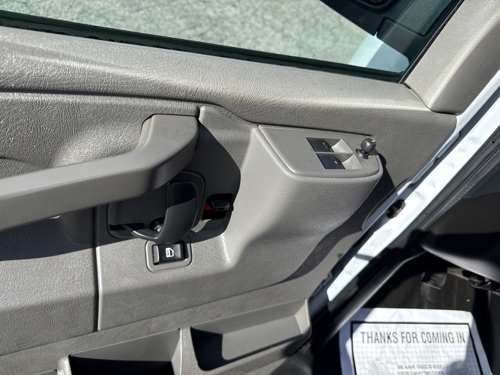Photo 6 of this GMC SAVANA