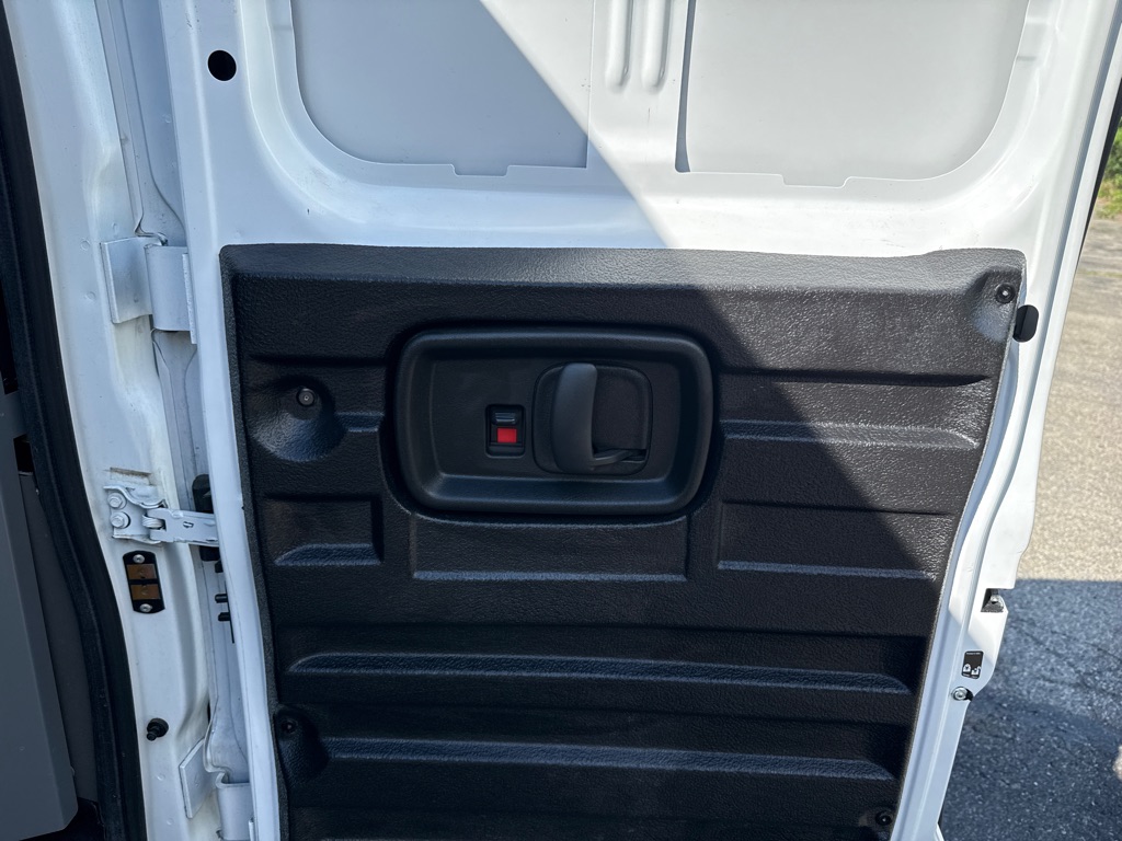 Photo 23 of this GMC SAVANA