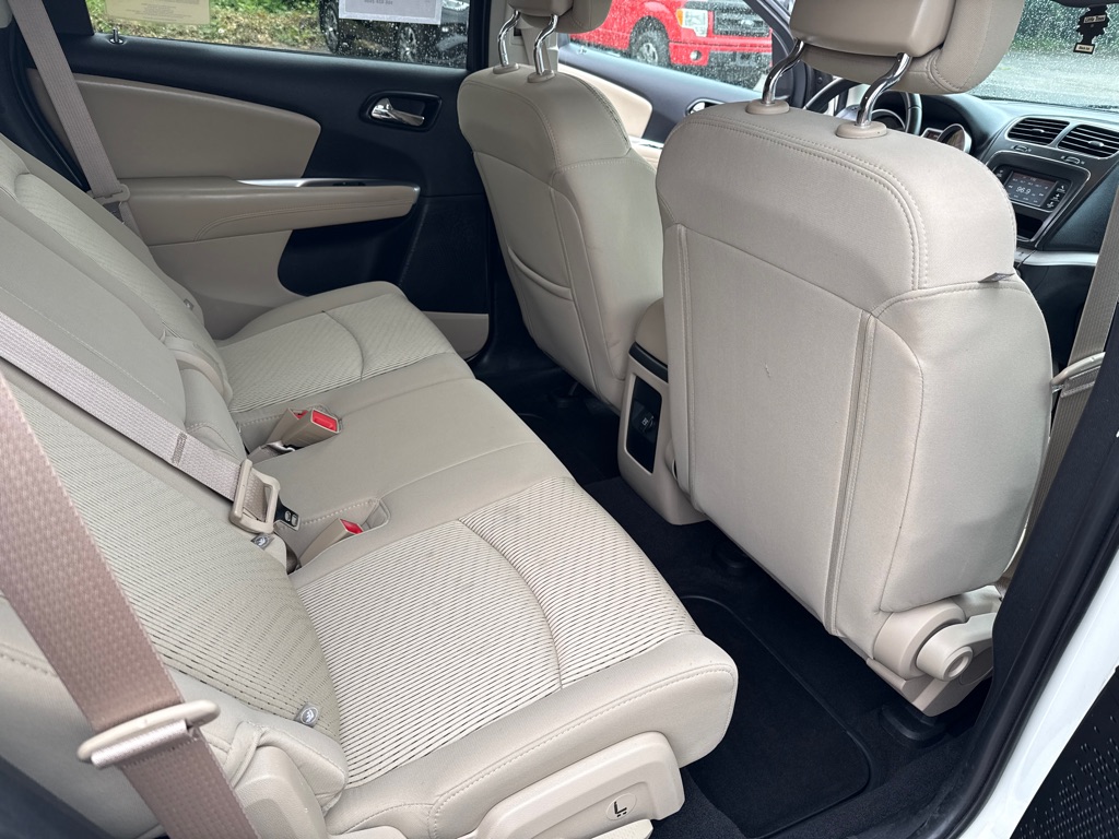 Photo 23 of this DODGE JOURNEY