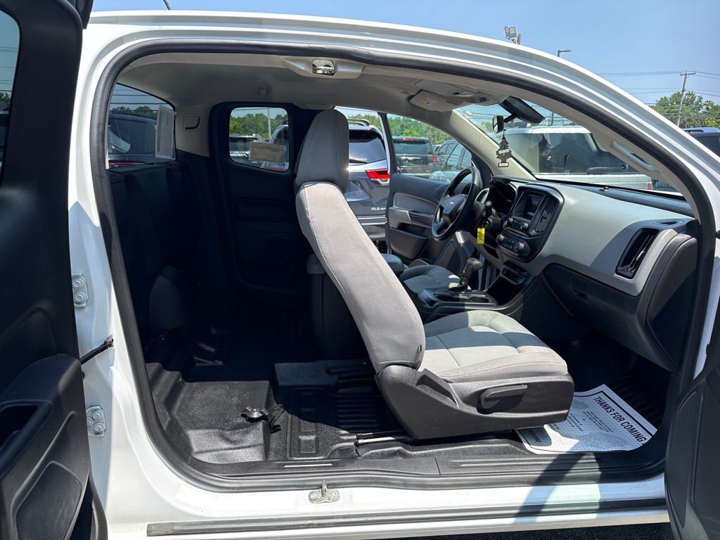 Photo 17 of this CHEVROLET COLORADO