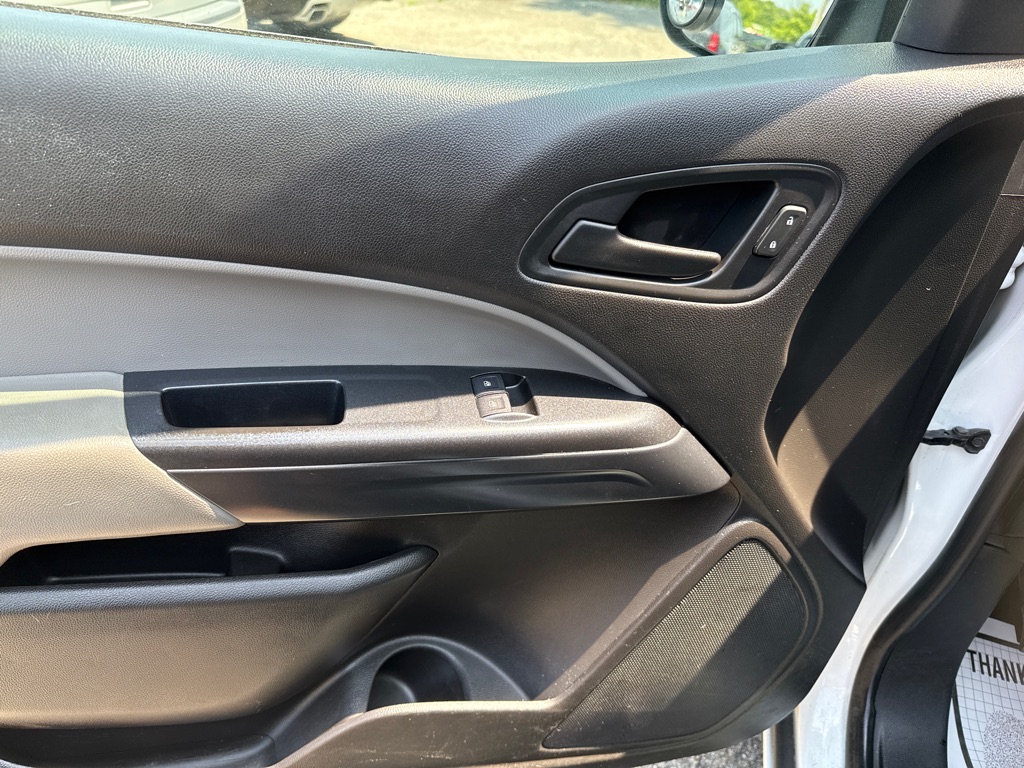 Photo 6 of this CHEVROLET COLORADO
