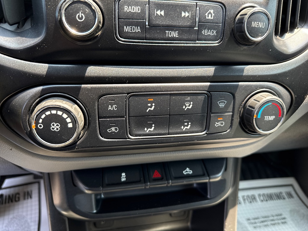 Photo 12 of this CHEVROLET COLORADO