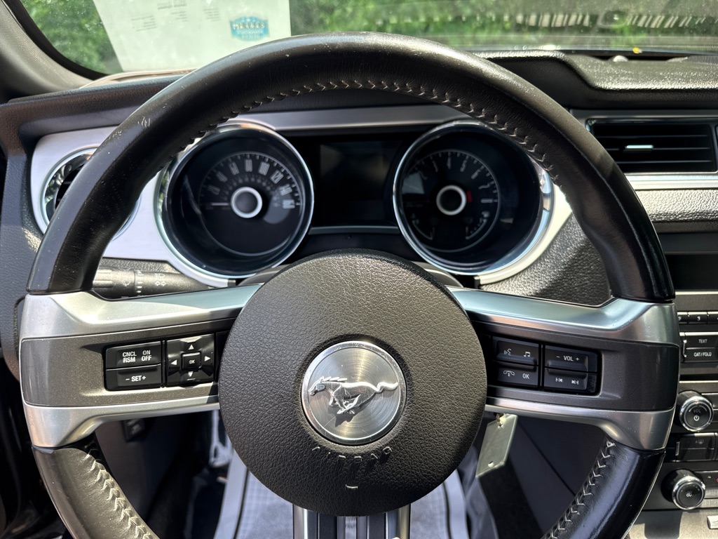Photo 10 of this FORD MUSTANG PREMIUM