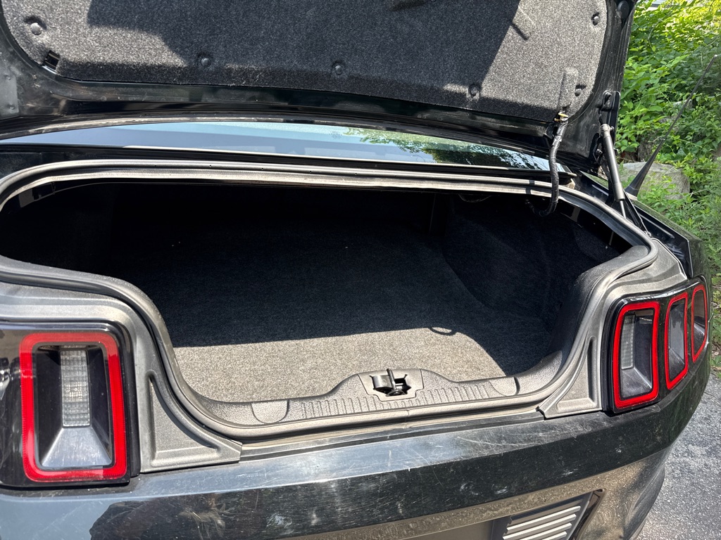 Photo 26 of this FORD MUSTANG PREMIUM
