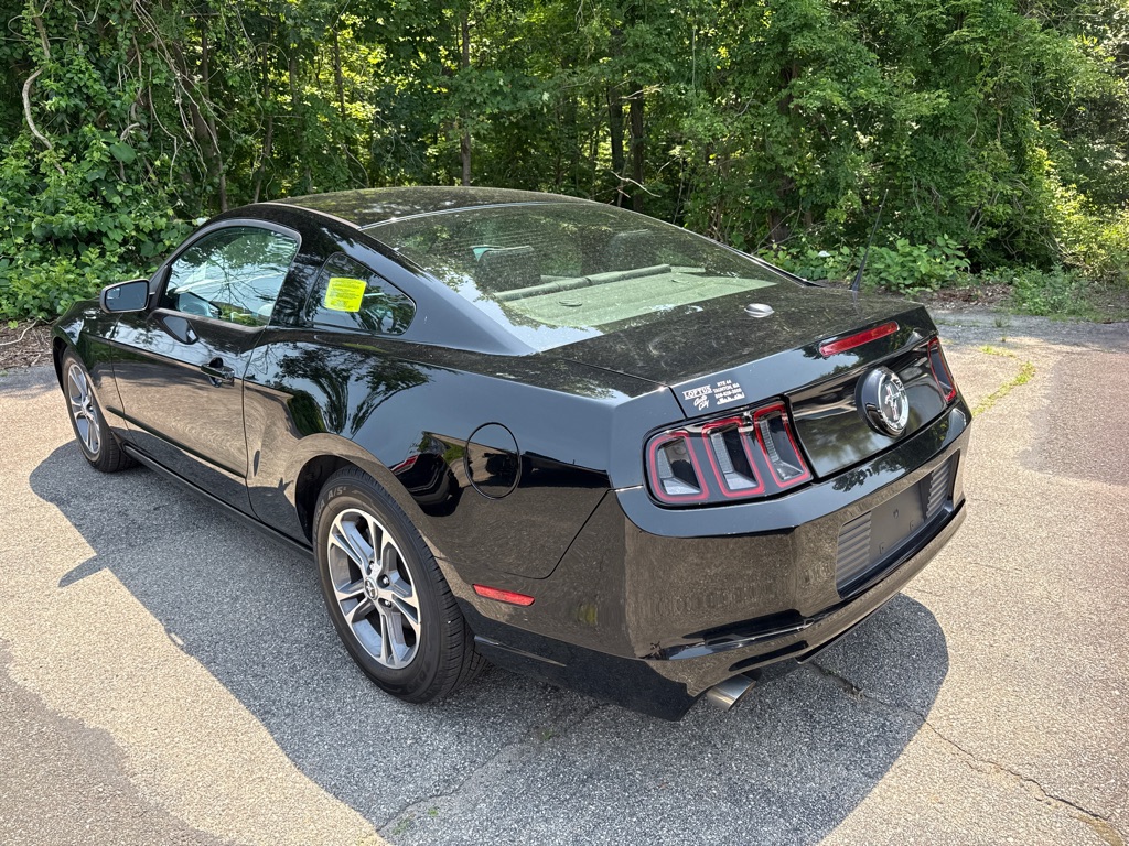 Photo 4 of this FORD MUSTANG PREMIUM