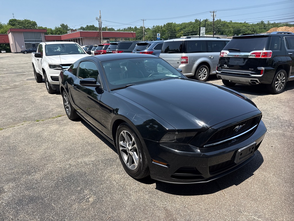 Photo 2 of this FORD MUSTANG PREMIUM