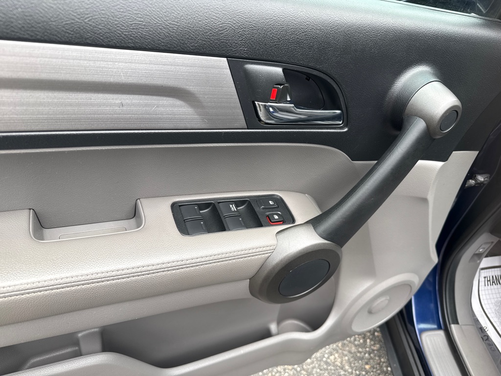 Photo 7 of this HONDA CR-V EX-L