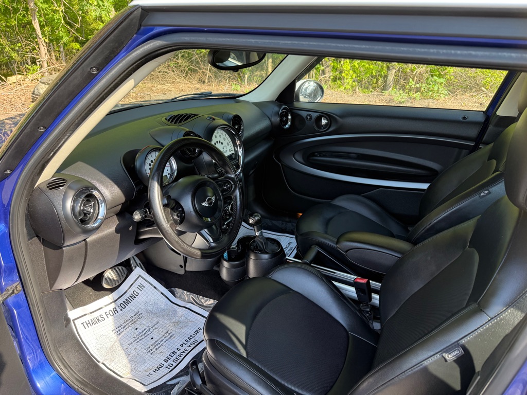 Photo 5 of this MINI COOPER S PACEMAN