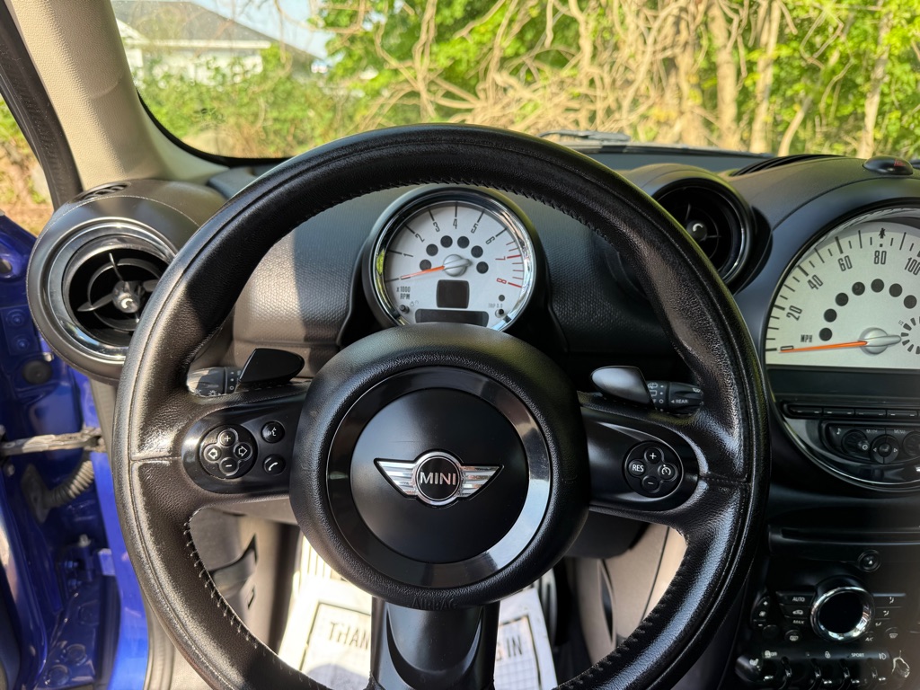 Photo 7 of this MINI COOPER S PACEMAN