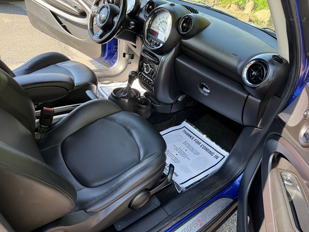 Photo 23 of this MINI COOPER S PACEMAN