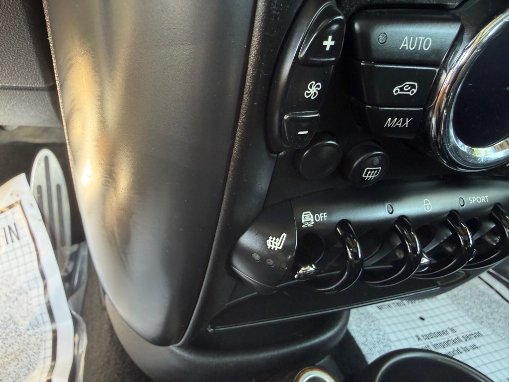 Photo 19 of this MINI COOPER S PACEMAN