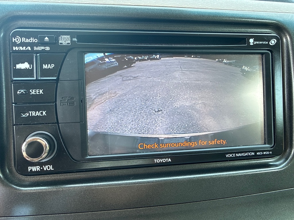 Photo 15 of this TOYOTA SIENNA