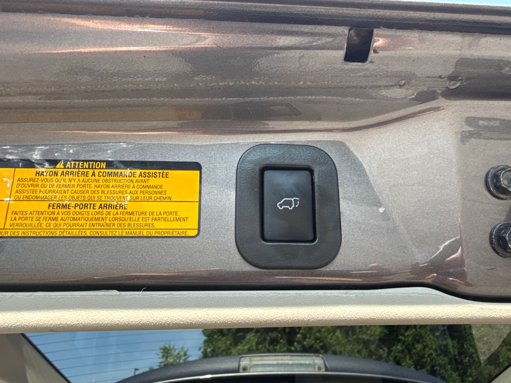 Photo 36 of this TOYOTA SIENNA