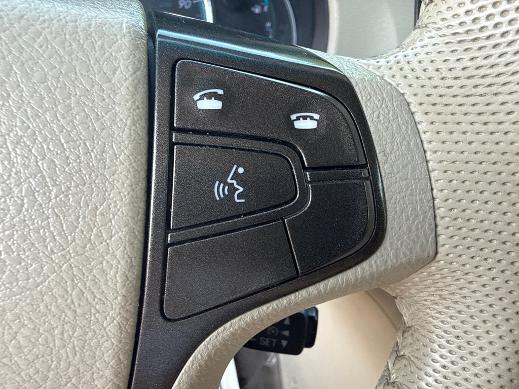 Photo 12 of this TOYOTA SIENNA