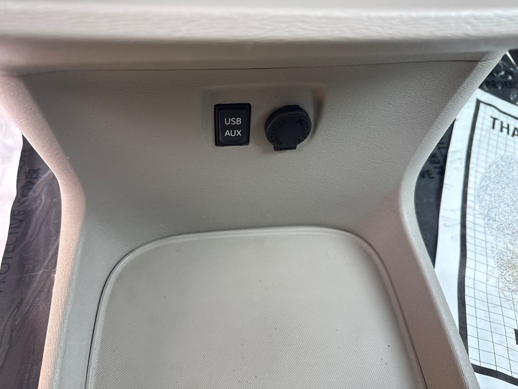 Photo 19 of this TOYOTA SIENNA