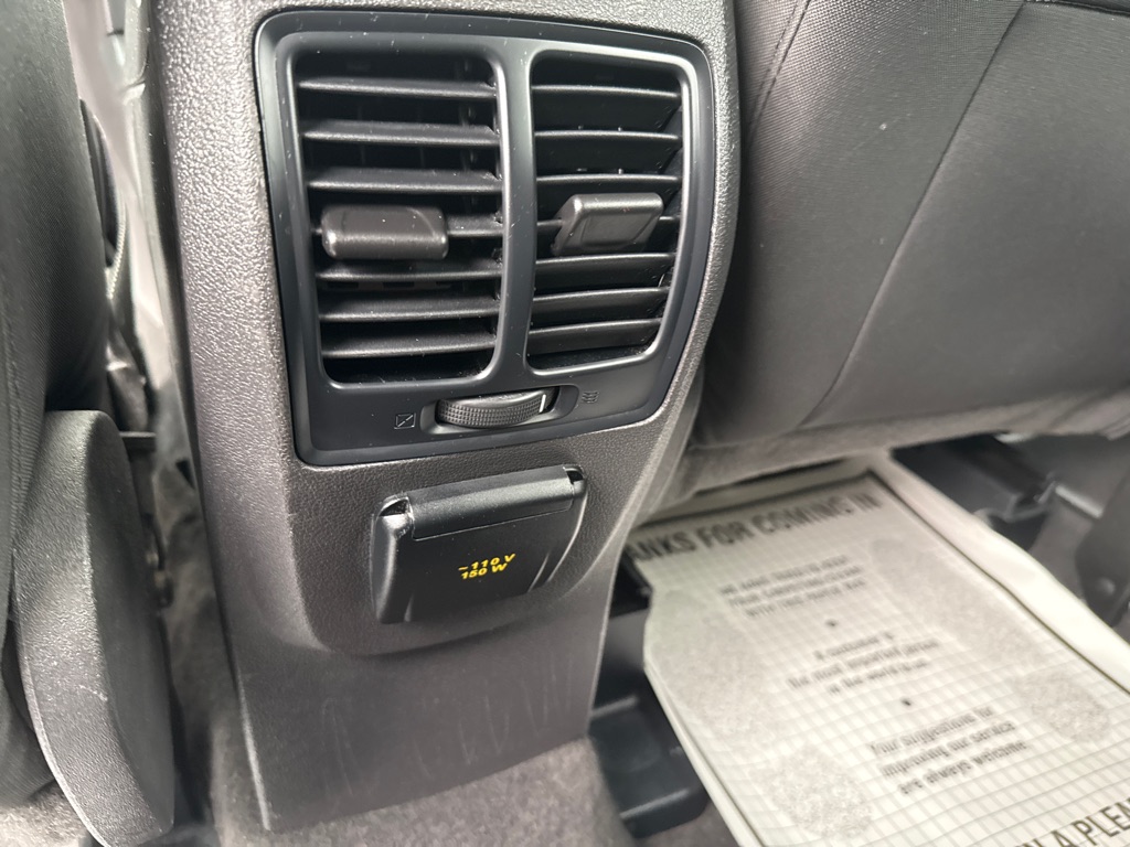 Photo 24 of this FORD ESCAPE SE TECH