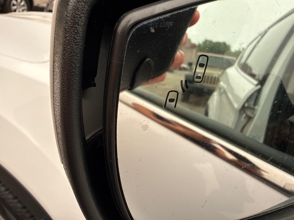 Photo 5 of this FORD ESCAPE SE TECH