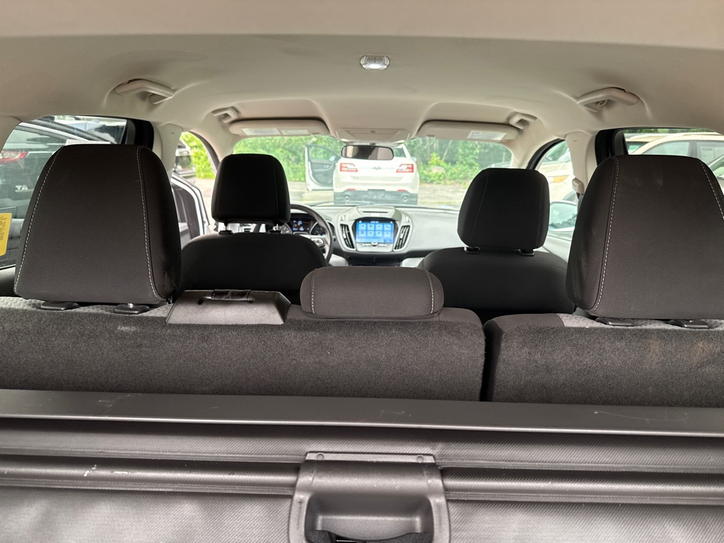 Photo 28 of this FORD ESCAPE SE TECH