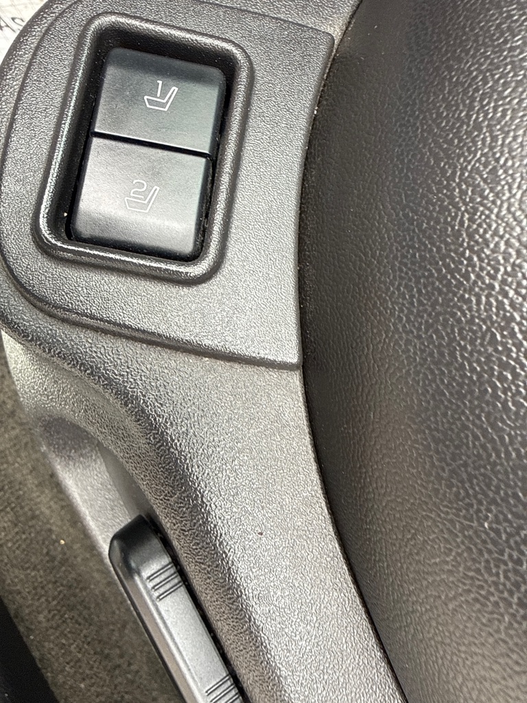 Photo 7 of this FORD TAURUS