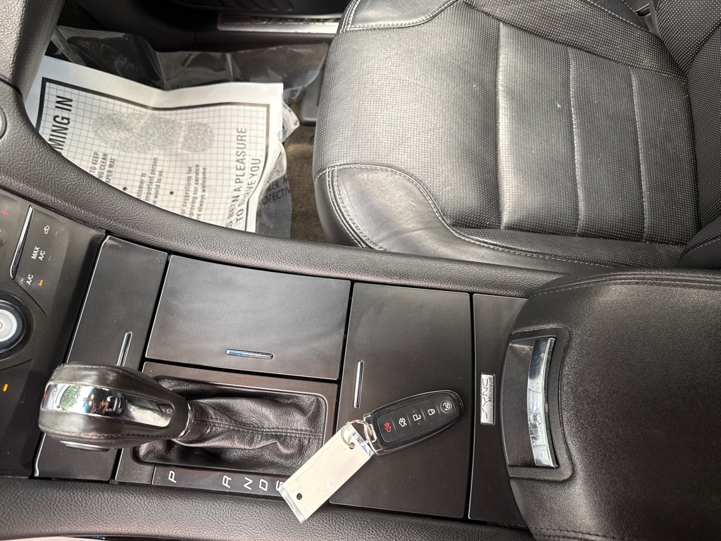 Photo 18 of this FORD TAURUS
