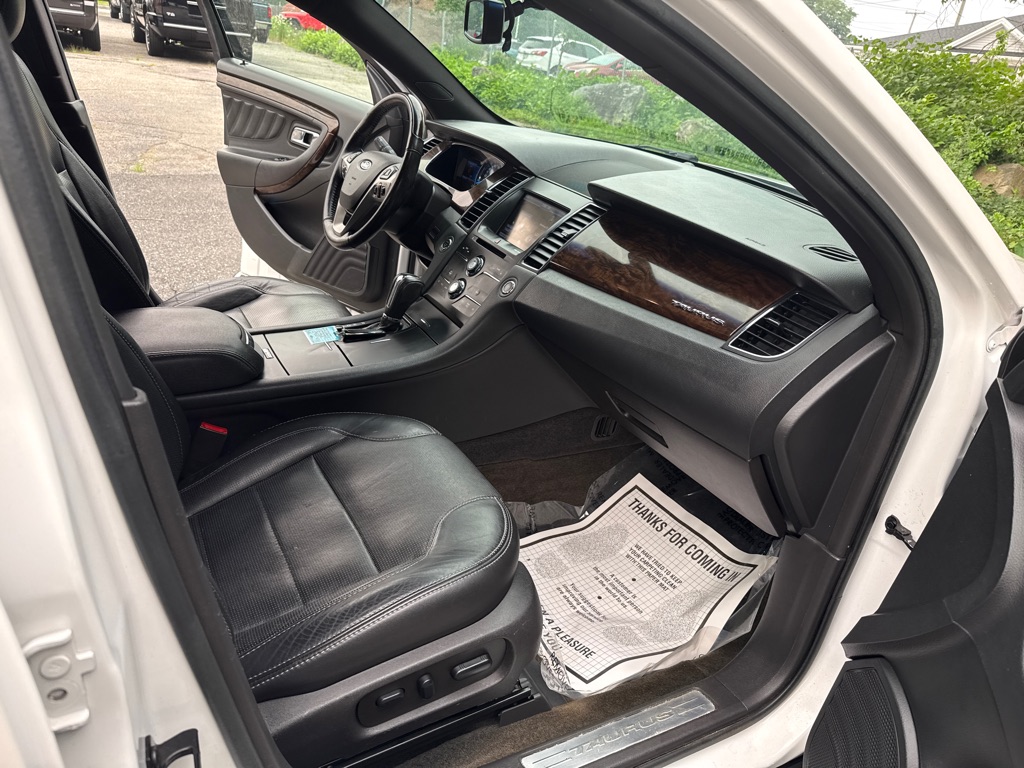 Photo 28 of this FORD TAURUS