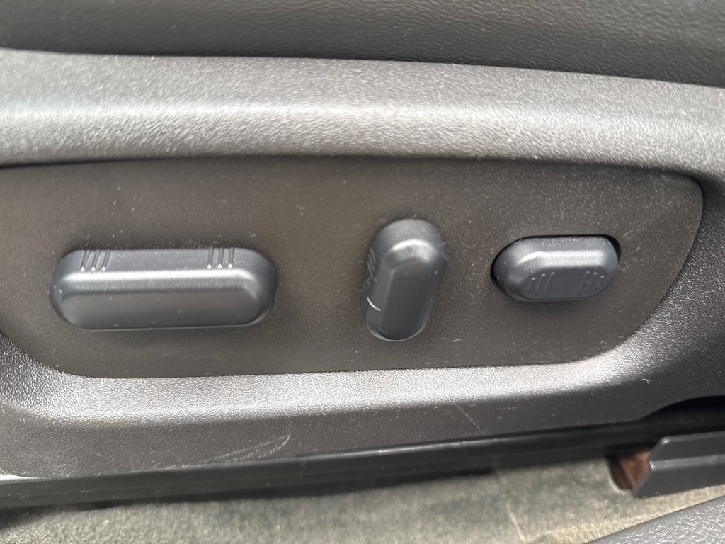Photo 8 of this FORD TAURUS