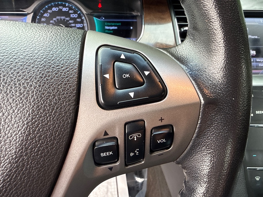 Photo 12 of this FORD TAURUS
