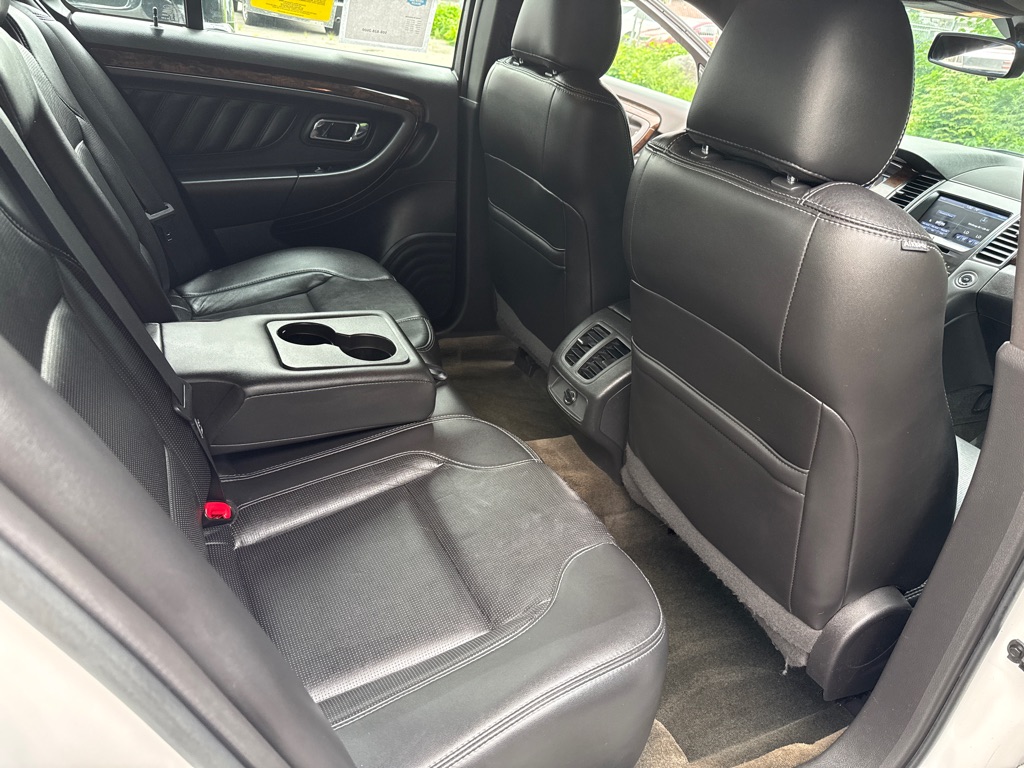Photo 26 of this FORD TAURUS