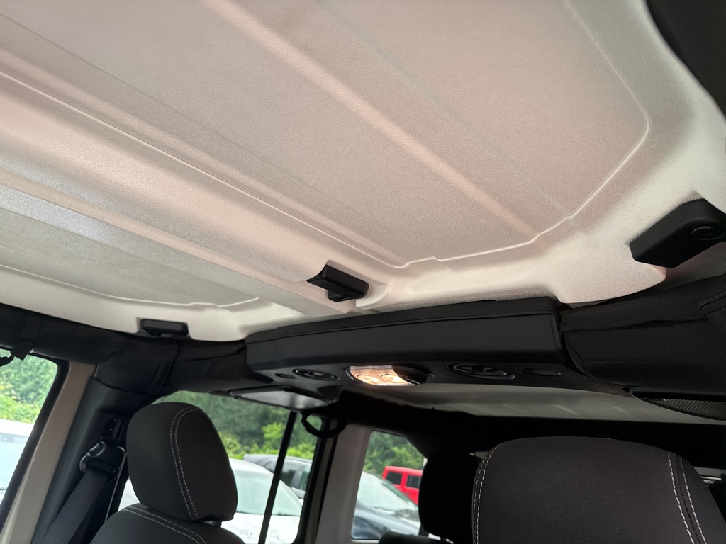 Photo 11 of this JEEP WRANGLER UNLIMI