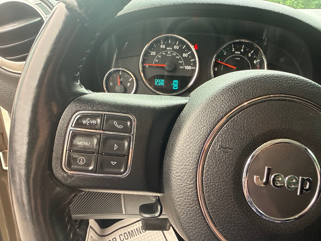 Photo 14 of this JEEP WRANGLER UNLIMI