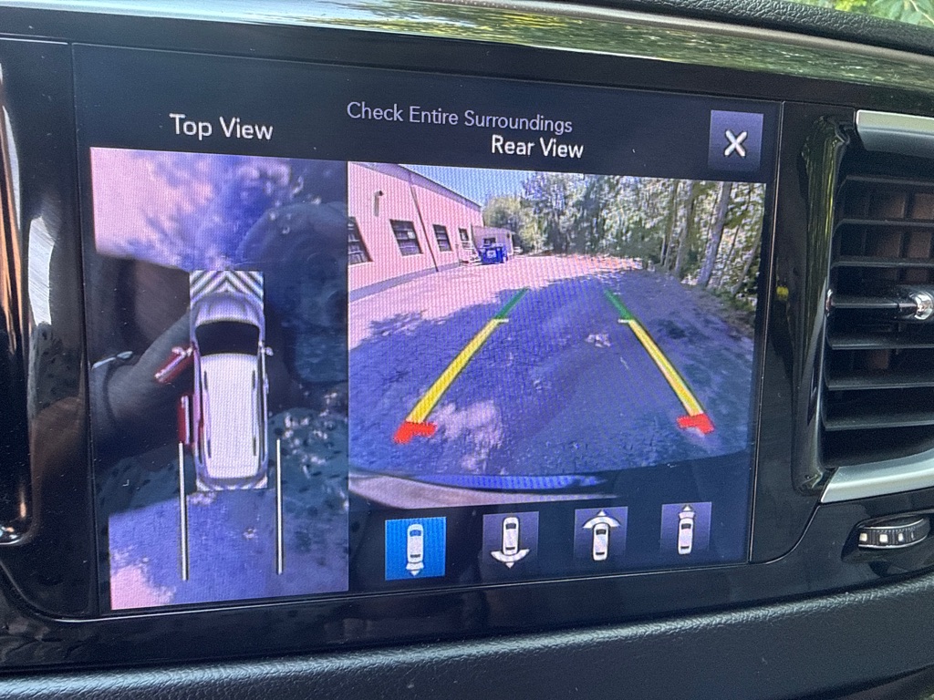 Photo 13 of this CHRYSLER PACIFICA