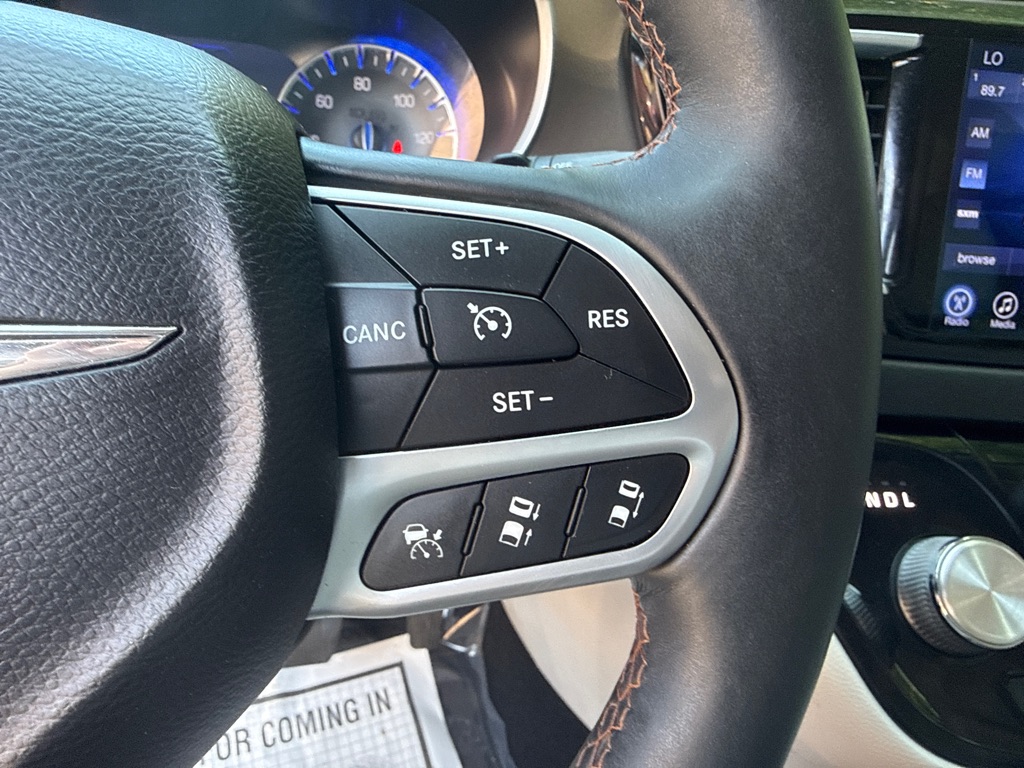 Photo 10 of this CHRYSLER PACIFICA