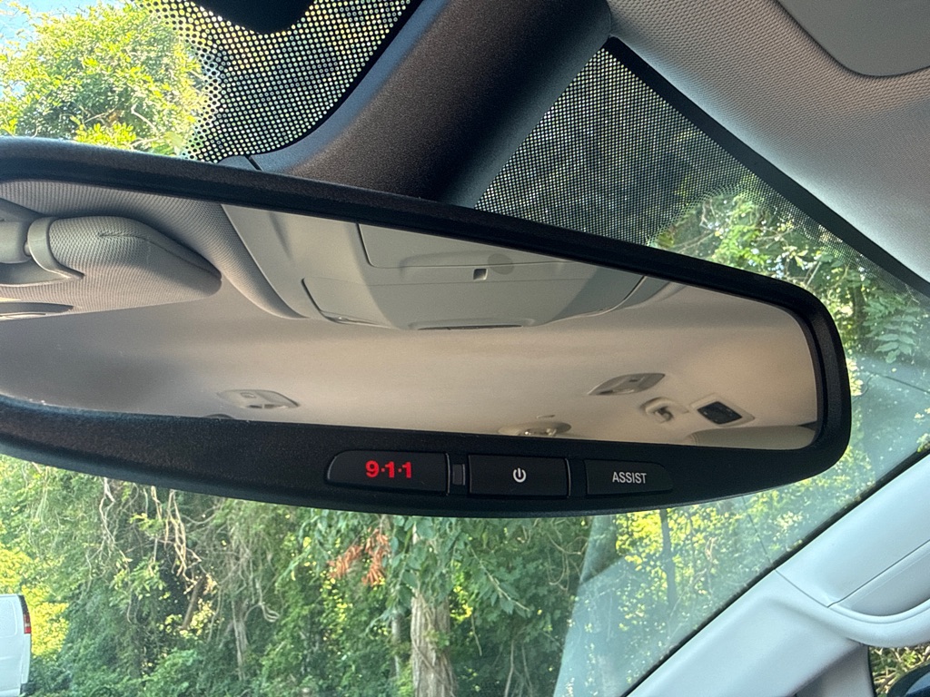 Photo 19 of this CHRYSLER PACIFICA