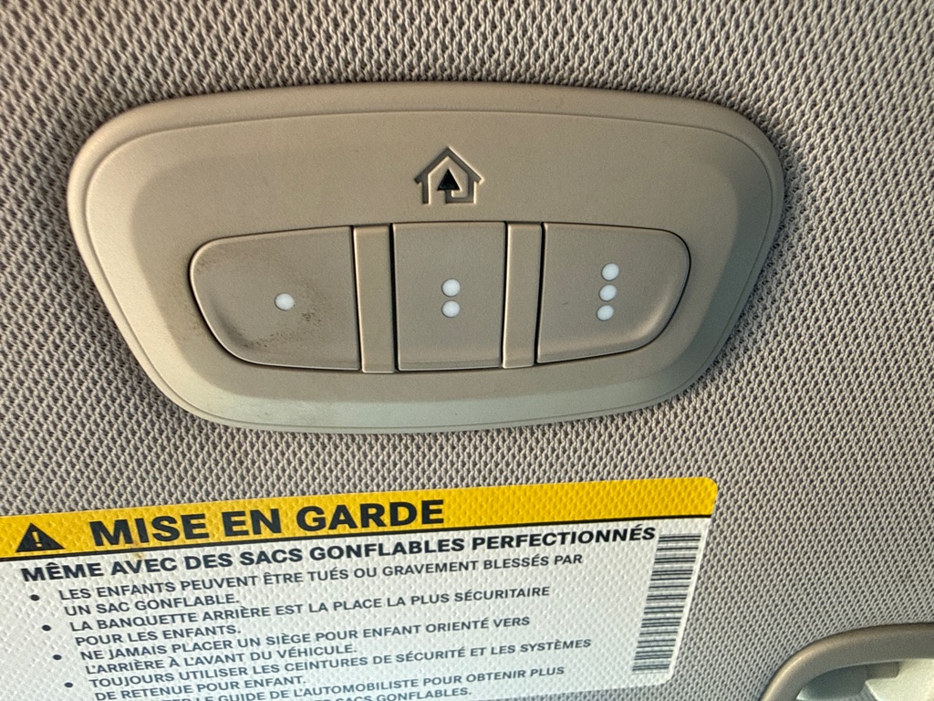Photo 18 of this CHRYSLER PACIFICA