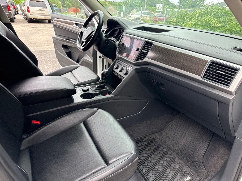 Photo 35 of this VOLKSWAGEN ATLAS W/ TECH