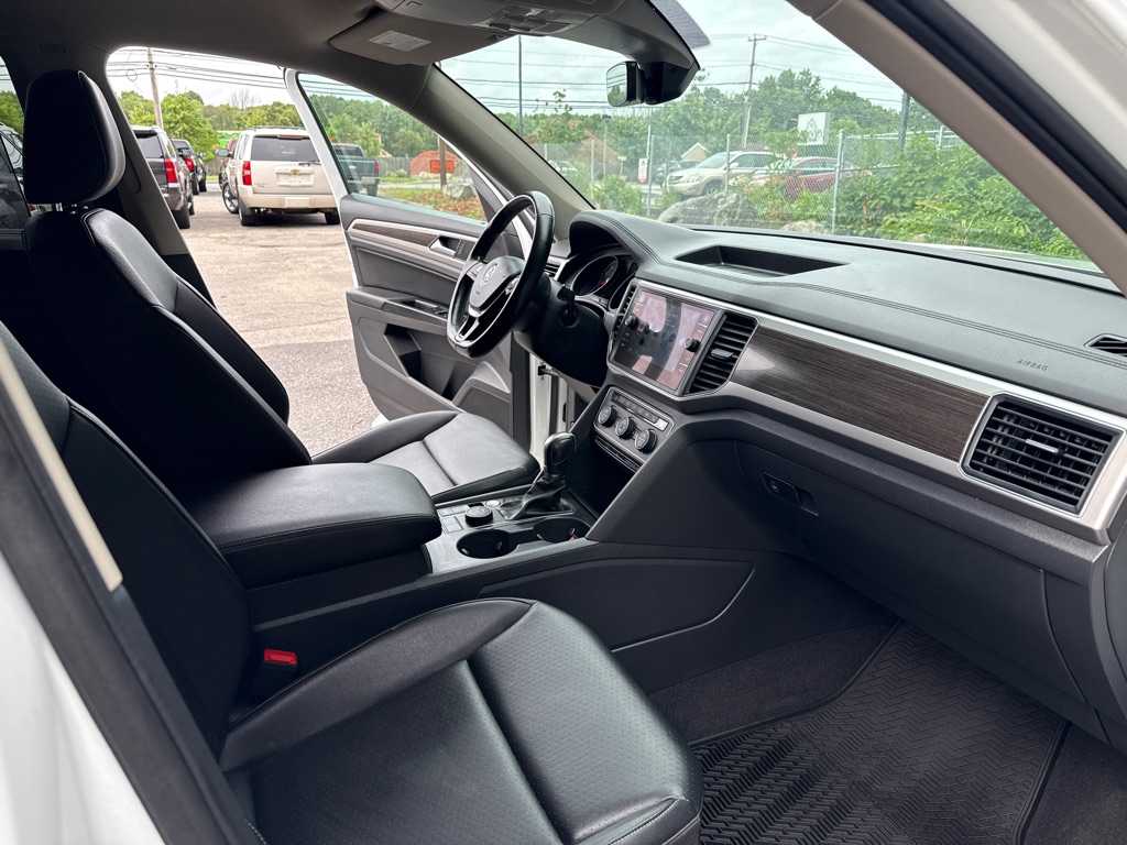 Photo 38 of this VOLKSWAGEN ATLAS W/ TECH