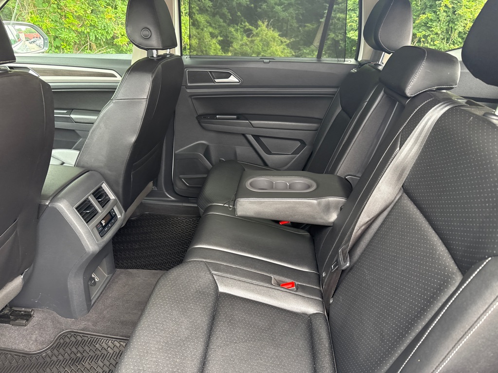 Photo 25 of this VOLKSWAGEN ATLAS W/ TECH