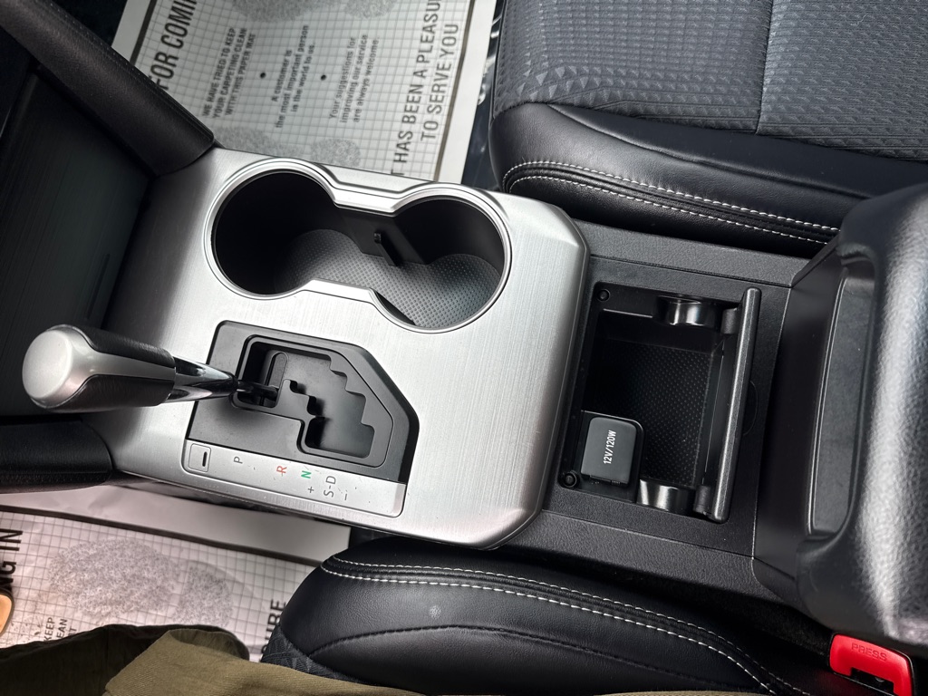 Photo 15 of this TOYOTA CAMRY SE