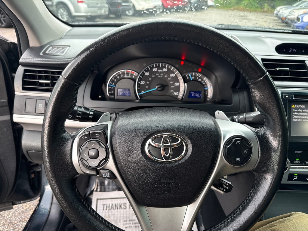 Photo 9 of this TOYOTA CAMRY SE
