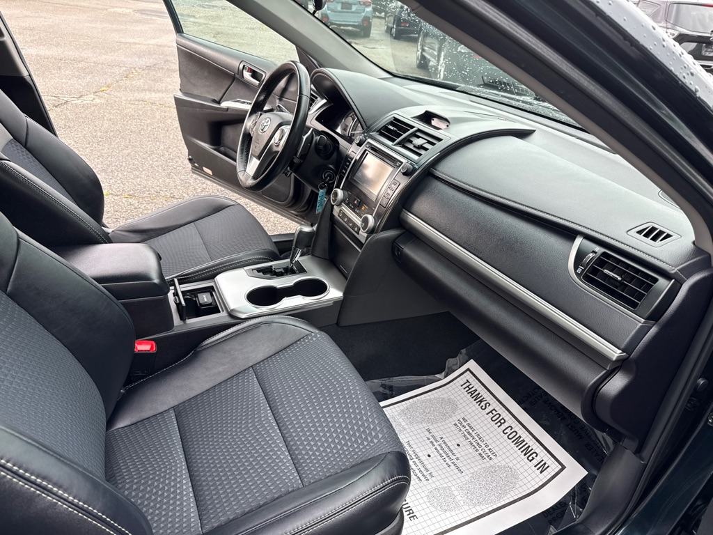 Photo 25 of this TOYOTA CAMRY SE